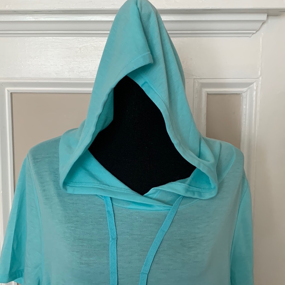 Short sleeve light hoodie